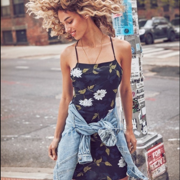 🔆RVCA🔆 ALL FEELS DRESS - Picture 4 of 14